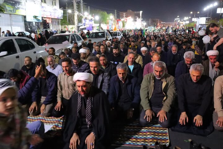 تصاویر/ اجتماع شبانه منتقمین خون امام شهید در اسلامشهر