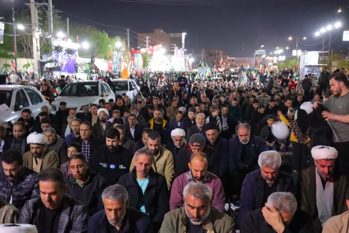 تصاویر/ اجتماع شبانه منتقمین خون امام شهید در اسلامشهر