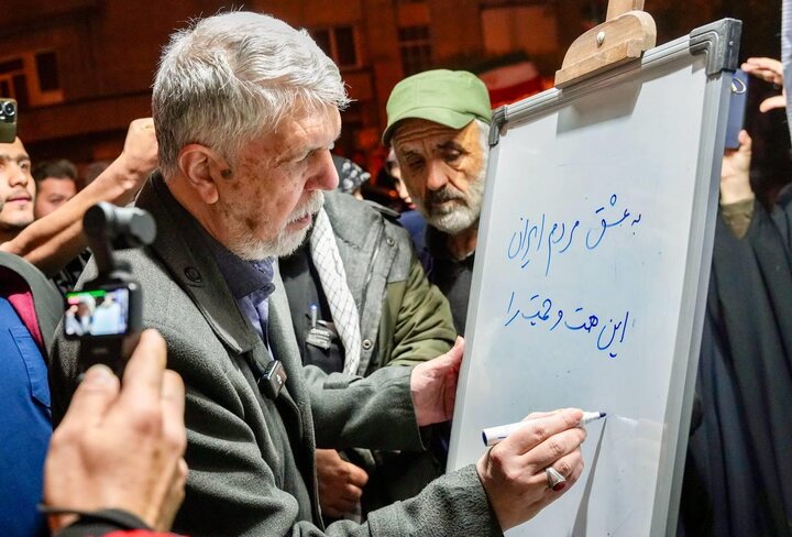 تصاویر/ بازدید وزیر فرهنگ از برنامه حماسه خوان