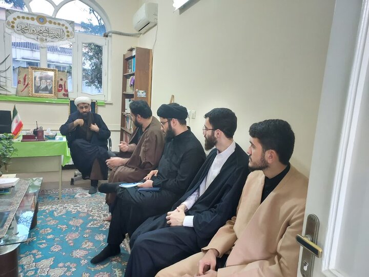 تصاویر | جلسه قرارگاه جهاد تبیین مدرسه علمیه خاتم الانبیاء(ص)