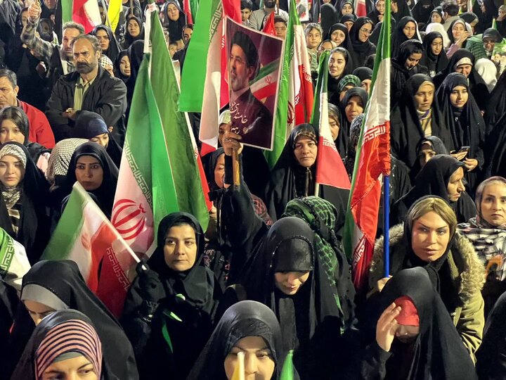 تصاویر/ چهل و یکمین اجتماع شبانه و اقامه نماز استغاثه در ملارد