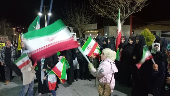تصاویر / تجمع مردمی در شهر لاریجان در بیست و یکم فروردین