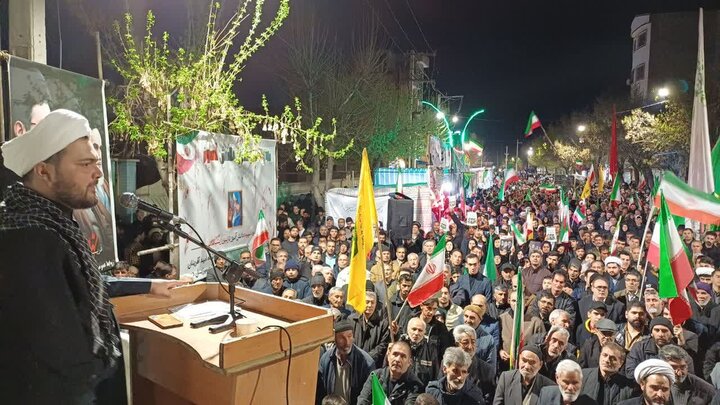 تصاویر/ چهل و یکمین شب حماسه در میاندوآب و اقامه نماز استغاثه
