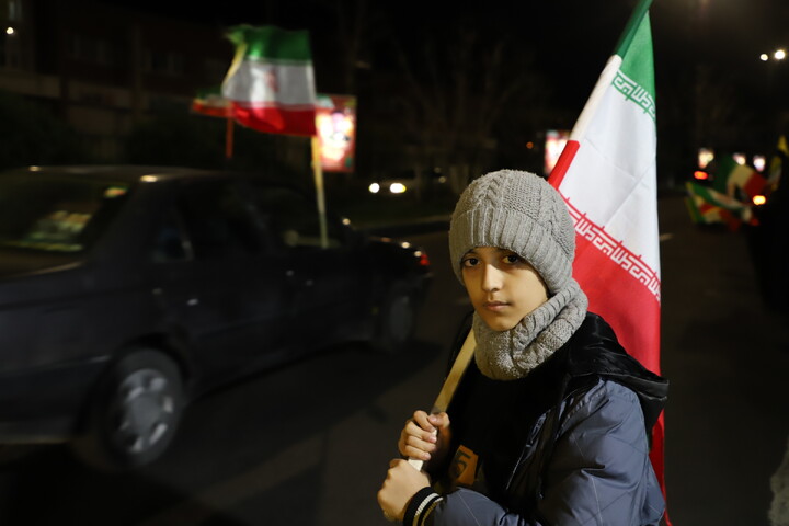 تصاویر / برپایی موکب یاوران مهدی حوزه علمیه استان آذربایجان شرقی در کنار حماسه آفرینی های مردم