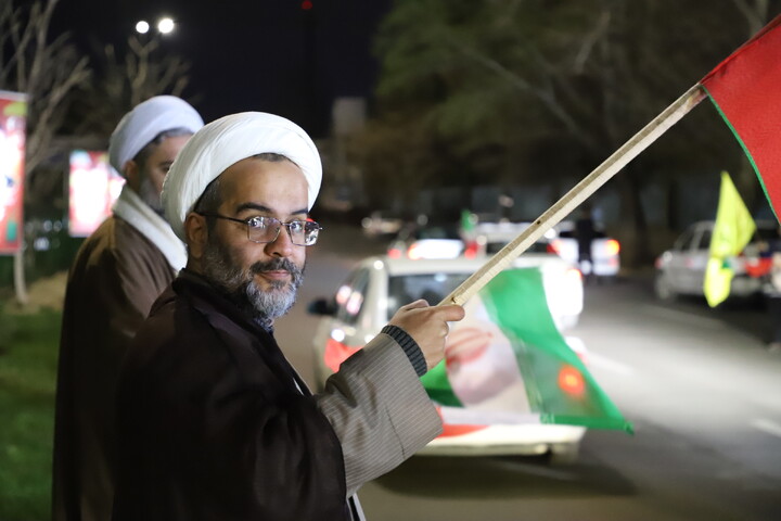 تصاویر / برپایی موکب یاوران مهدی حوزه علمیه استان آذربایجان شرقی در کنار حماسه آفرینی های مردم
