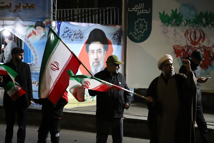 تصاویر / برپایی موکب یاوران مهدی حوزه علمیه استان آذربایجان شرقی در کنار حماسه آفرینی های مردم