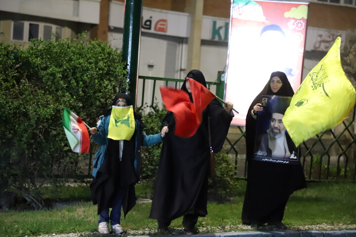 تصاویر / برپایی موکب یاوران مهدی حوزه علمیه استان آذربایجان شرقی در کنار حماسه آفرینی های مردم
