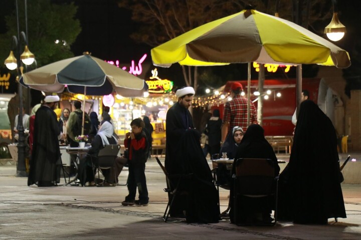 تصاویر/ کافه رستوران قرآنی در میدان ارگ کرمان