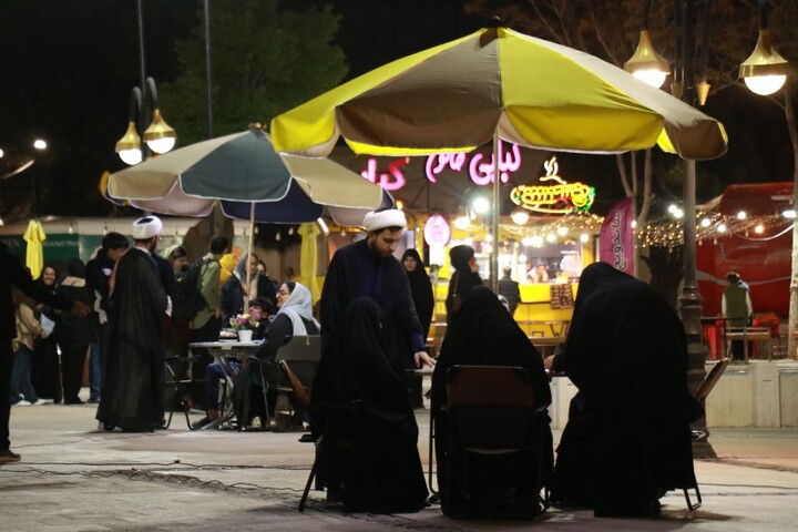 تصاویر/ کافه رستوران قرآنی در میدان ارگ کرمان