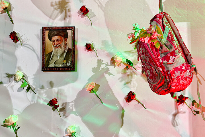 تصاویر/ دیوارنگاره تعاملی شهدای مدرسه شجره طیبه میناب در حرم مطهر رضوی