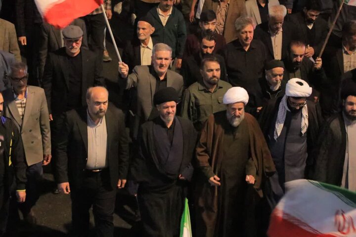 تصاویر/ راهپیمایی مردمی از مقابل مسجدجامع شهرستان قرچک تا میدان امام خمینی (ره)