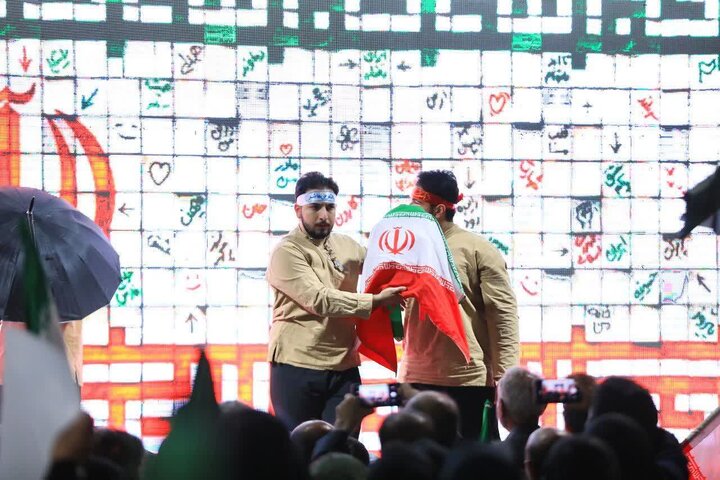 تصاویر/ حماسه حضور هزاران ورامینی در چهل و دومین موج حضور در خیابان در میدان امام خامنه ای(ره)