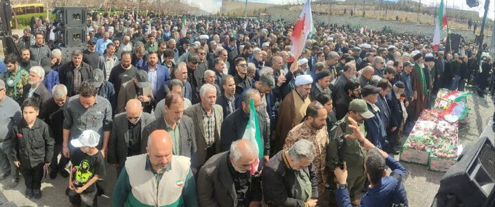 تصاویر/ بدرقه «خانواده شهید طاهری» در شهرستان پردیس
