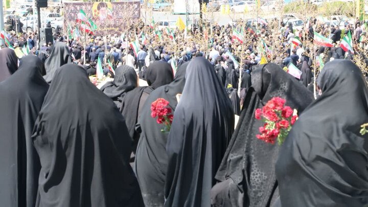 تصاویر/ بدرقه «خانواده شهید طاهری» در شهرستان پردیس