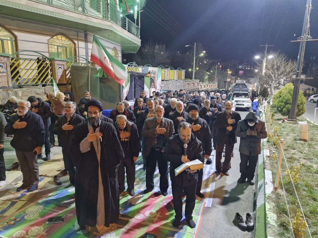 فیلم |  نماز استغاثه به امام زمان (عج) در جوار امامزاده محمدطاهر (ع) در رینه شهر لاریجان