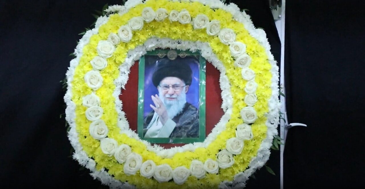 فیلم |  گزیده‌ای از مراسم بزرگداشت رهبر شهید انقلاب مصلای قدس قم