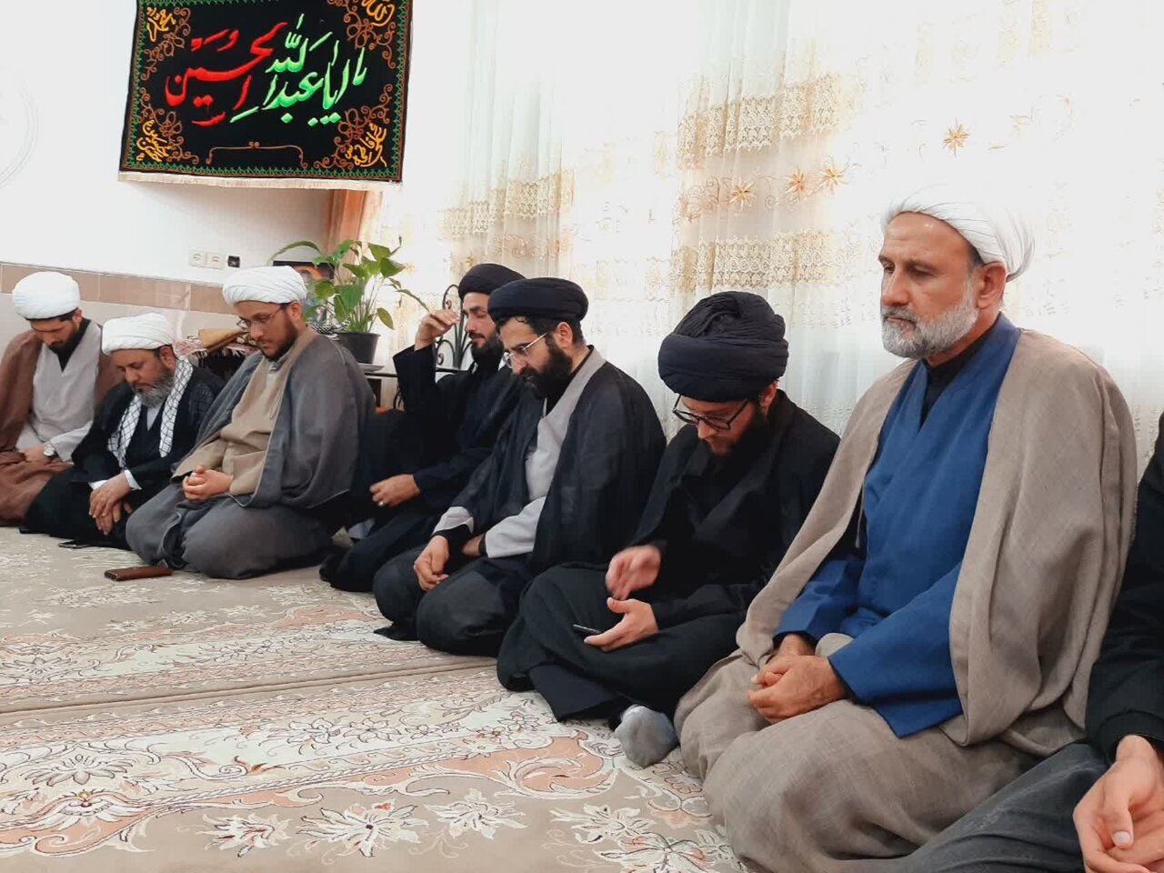 دیدار مدیر دفتر امور موقوفات حوزه‌علمیه با خانواده سه شهید مدافع وطن