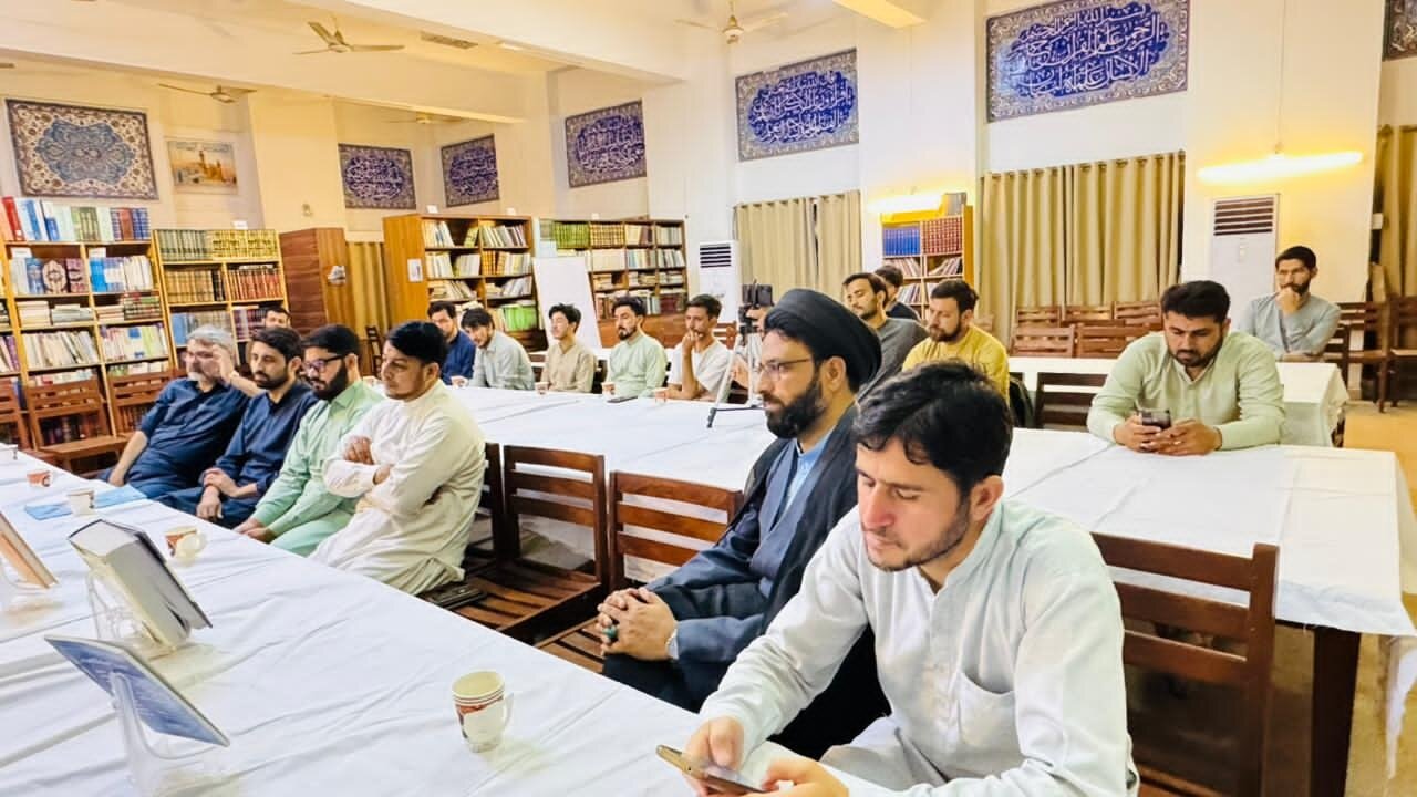 شہید رہبرِ انقلاب نے امام حسین کی پیروی کرتے ہوئے ظالم کے ناجائز اور غیر منصفانہ مطالبات کے سامنے سر جھکانے سے انکار کیا: ڈاکٹر جواد حیدر ہاشمی