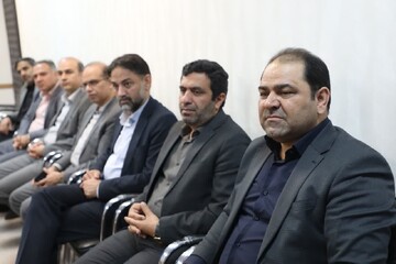 تصاویر/ دیدار جمعی از مدیران دستگاه‌های اقتصادی و بانک‌های استان با نماینده ولی فقیه در استان سمنان