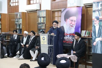 شهید امام خامنه‌ای(قدس سره) یک فرد نیست، بلکه در روح هر مؤمن حضور داردند