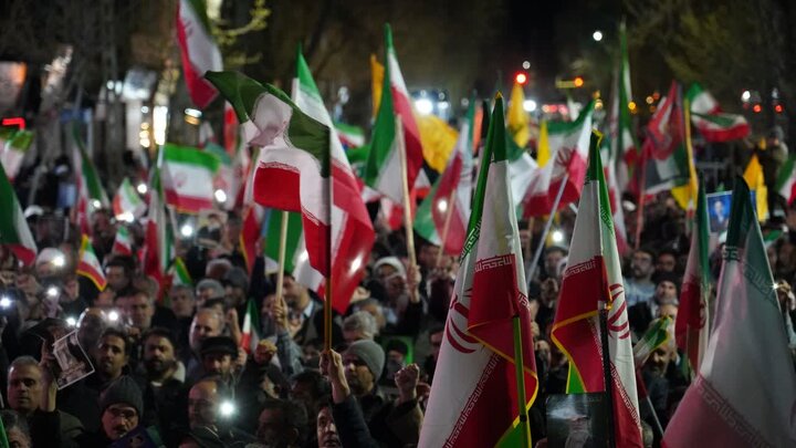 تصاویر/ خیابان های خوی در تسخیر حامیان انقلاب اسلامی