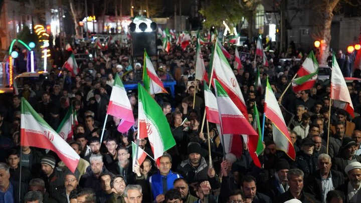 تصاویر/ خیابان های خوی در تسخیر حامیان انقلاب اسلامی