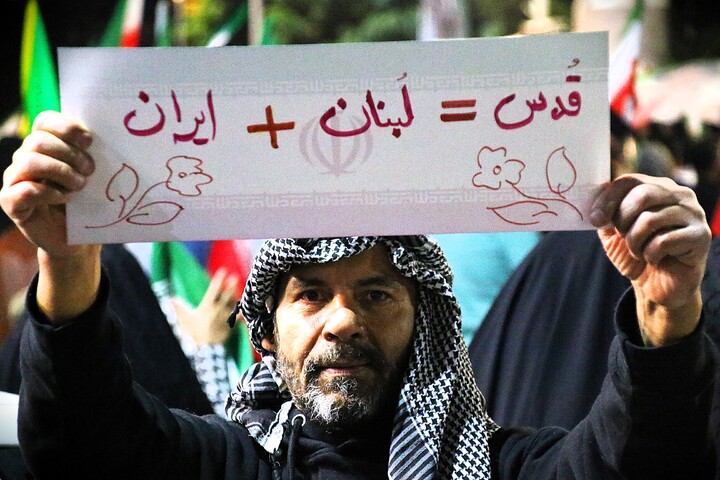 تصاویر/حضور کرمانی ها به همراه مهدی رسولی در شب چهل سوم