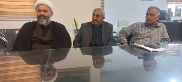 حضور امام جمعه دابودشت و دشت سر در بخشداری
