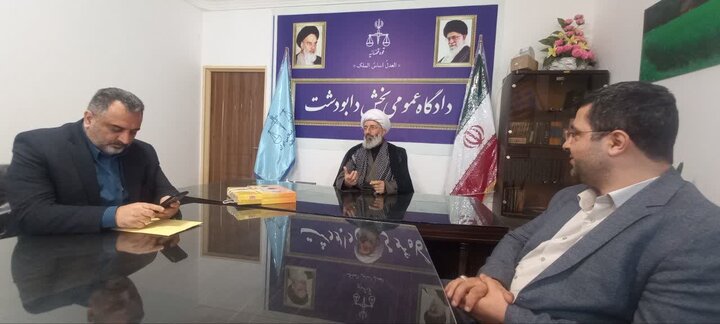 حضور امام جمعه دابودشت و دشت سر در بخشداری
