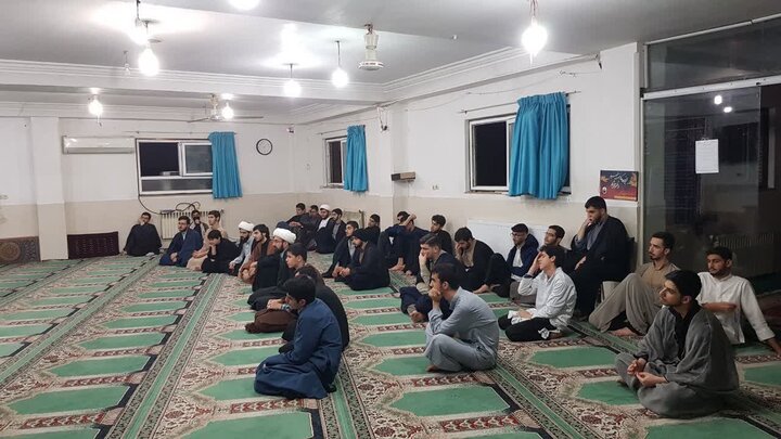 تصاویر/ حلقه معرفتی اخلاقی _ سیاسی با بیان مدیریت محترم حوزه‌های علمیه‌ بابل