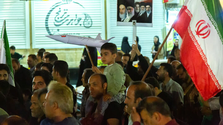 تصاویر/چهل ودو مین تجمع مردمی شهرستان آران و بیدگل در نجف ایران