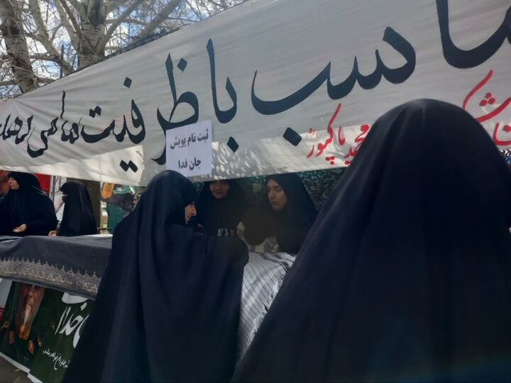 تصاویر/فعالیت طلاب مدرسه علمیه مهدیه خنداب در موکب های جنگ رمضان