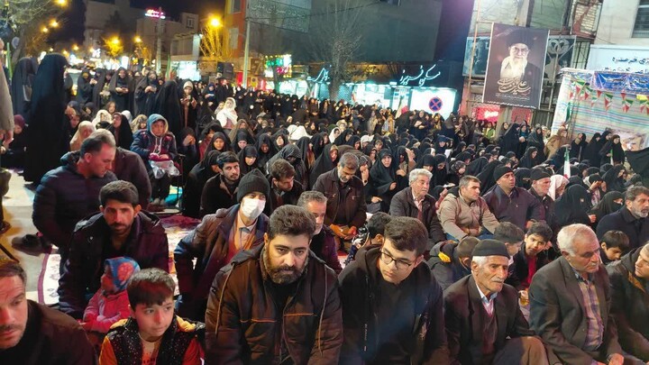 تصاویر/ اقامه نماز استغاثه به امام زمان(عج) در خرمدره