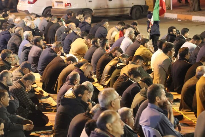 تصاویر/ اقامه نماز استغاثه به امام زمان(عج) در طارم