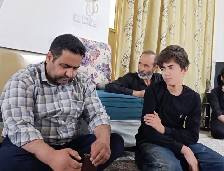 تصاویر/ دیدار مسئولان سپاه ناحیه شاهرود با خانواده معظم شهیدان «ابوالفضل حاج‌محمدی»،«میرکریمی»،«امیرحسین بختیاری» و «محمدرضا ابراهیمی»