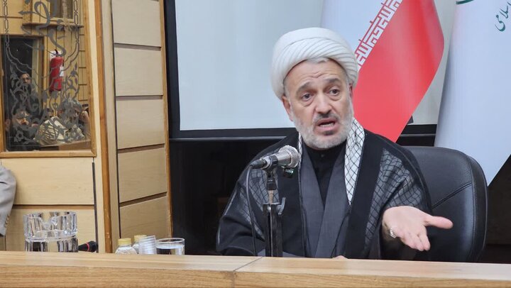 نشست الهیات جنگ برای مداحان یزد برگزار شد