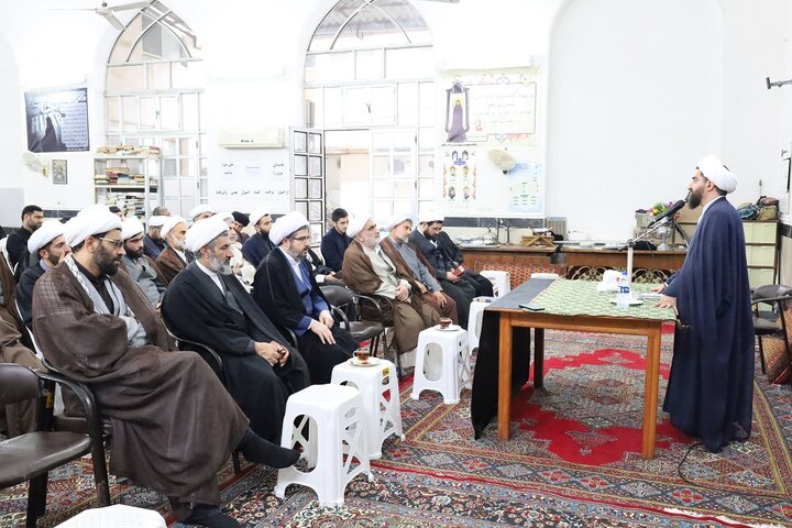 جلسه مبلغین و مبلغات بهشهر