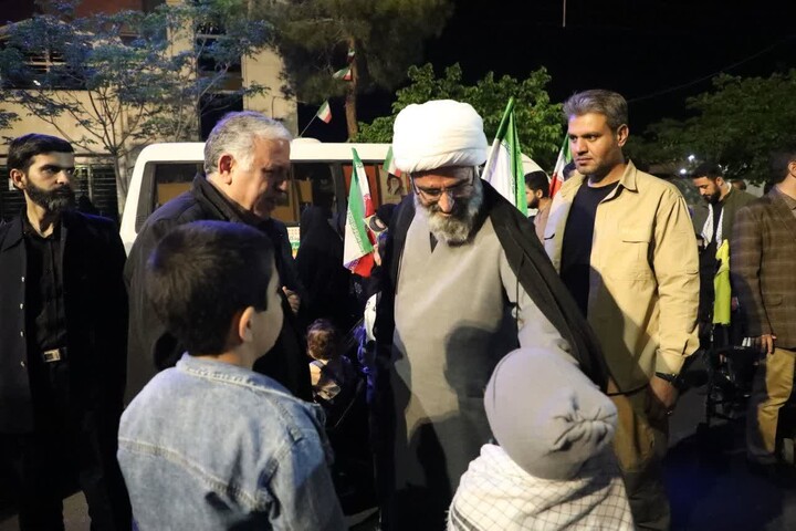 تصاویر/ گفتگوی صمیمانه اقشار مختلف مردم با نماینده ولی‌فقیه در استان سمنان