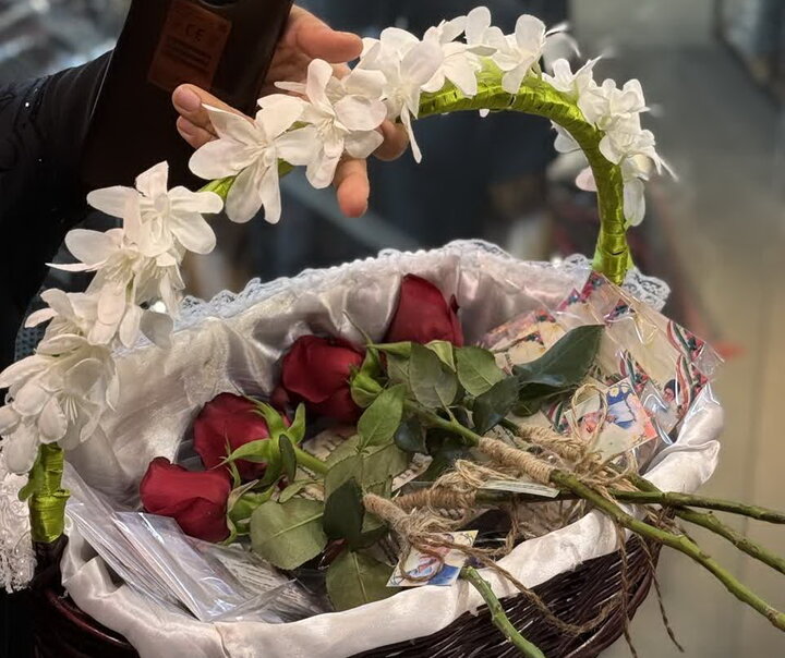 تصاویر/ قدردانی مؤسسه فرهنگی امیرالمومنین(ع) کاشان از همراهی کاسبان همراه وطن