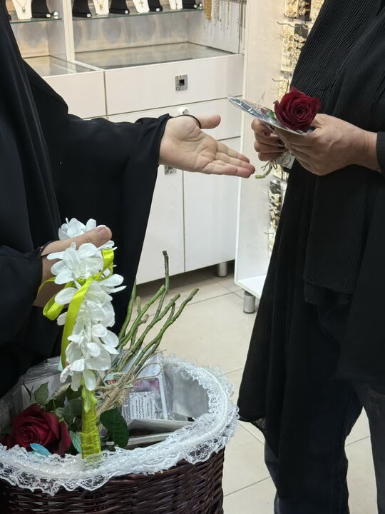 تصاویر/ قدردانی مؤسسه فرهنگی امیرالمومنین(ع) کاشان از همراهی کاسبان همراه وطن