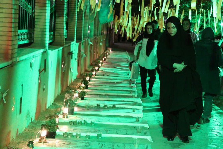 تصاویر/ حضور دانش‌آموزان با نیازهای ویژه در ششمین شب حسینیه "شجره طیبه" در سمنان