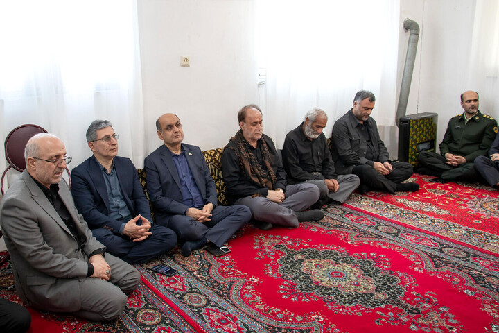 تصاویر/ دیدار نائب رئیس مجلس شورای اسلامی با خانواده شهید ابراهیم دادگستر