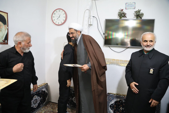 تصاویر / تجلیل نماینده ولی فقیه در استان همدان از خانواده شهدای جنگ رمضان