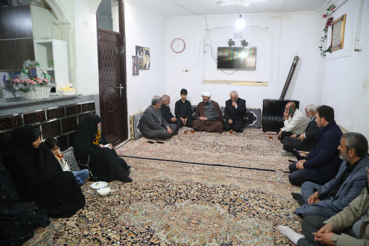 تصاویر / تجلیل نماینده ولی فقیه در استان همدان از خانواده شهدای جنگ رمضان