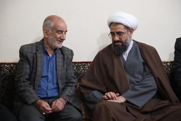 تصاویر / تجلیل نماینده ولی فقیه در استان همدان از خانواده شهدای جنگ رمضان