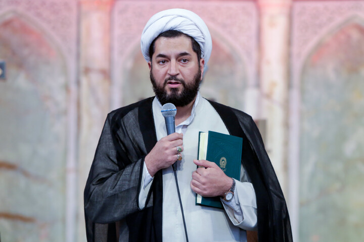 تصاویر/ اقامه نماز استغاثه به امام عصر (عج) در حرم مطهر رضوی