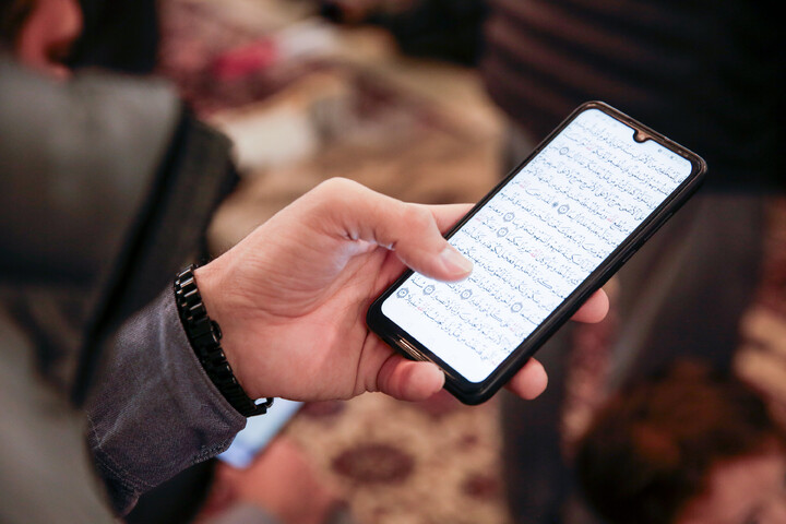 تصاویر/ اقامه نماز استغاثه به امام عصر (عج) در حرم مطهر رضوی