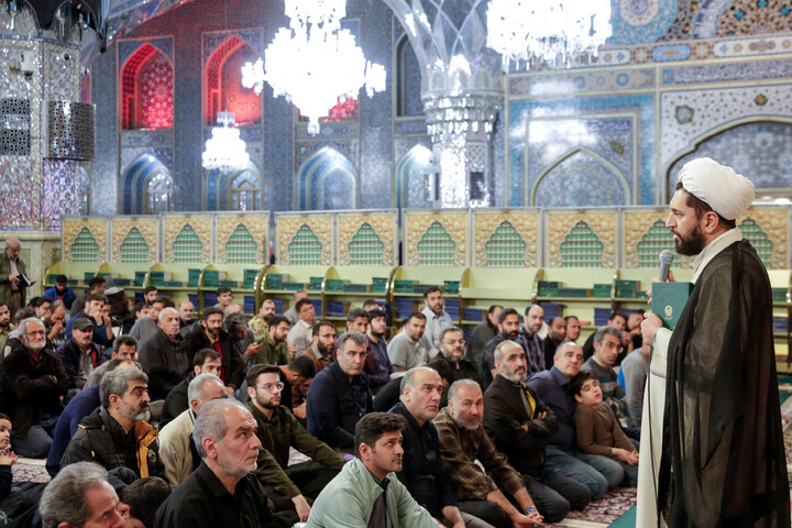 تصاویر/ اقامه نماز استغاثه به امام عصر (عج) در حرم مطهر رضوی