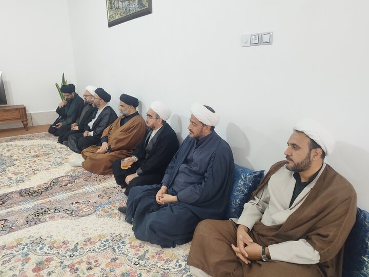 تصاویر/ دلجویی مدیر حوزه علمیه سیستان و بلوچستان از  خانواده شهید روحانی حجت‌الاسلام صادق محمودی در زهک