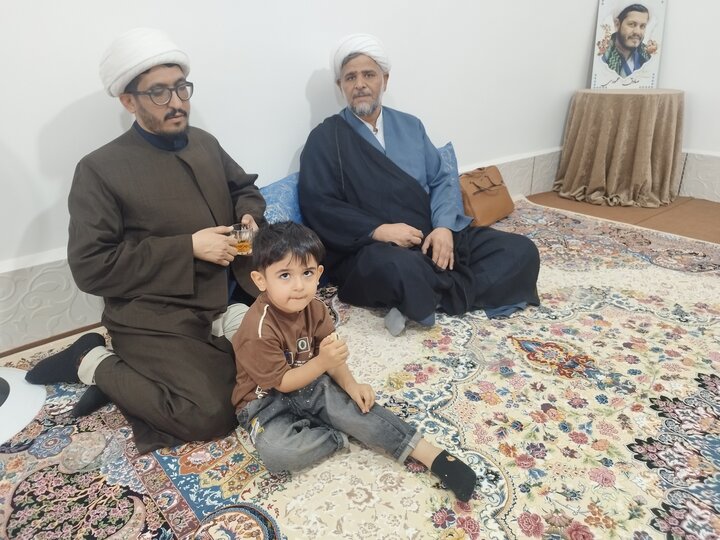 تصاویر/ دلجویی مدیر حوزه علمیه سیستان و بلوچستان از  خانواده شهید روحانی حجت‌الاسلام صادق محمودی در زهک
